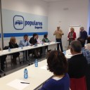 Los candidatos del PP al Congreso y al Senado mantienen un encuentro con alcaldes y portavoces de la provincia