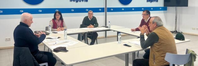 El PP de Segovia presenta al sector inmobiliario el plan de vivienda de Feijóo para facilitar el acceso y aumentar la oferta